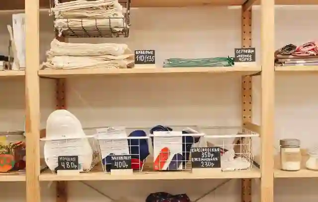 Sustainable home goods including bamboo kitchen tools, reusable containers, organic cotton textiles, eco-friendly home décor